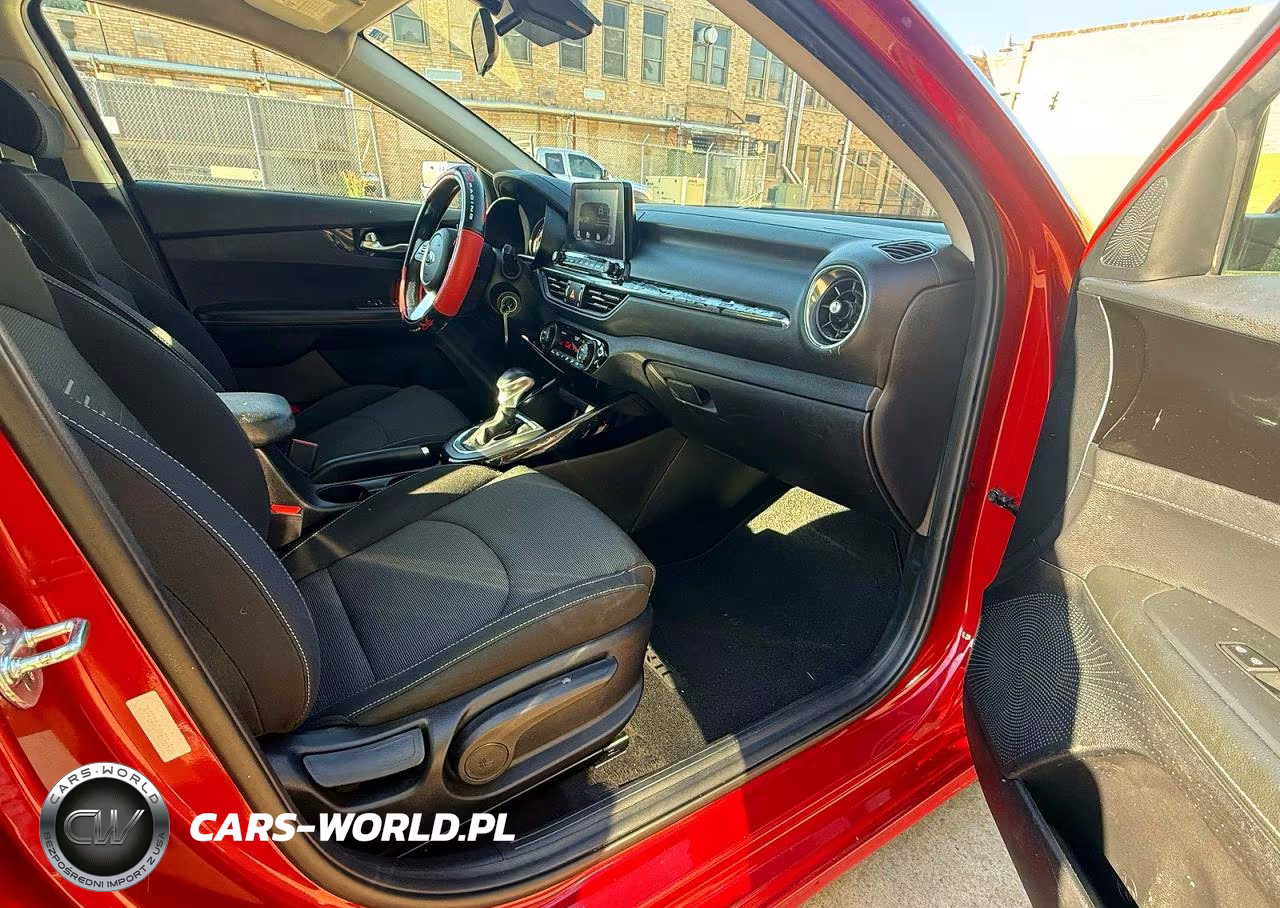 2019 Kia Forte S VIN:3KPF34AD4KE056916 - 5