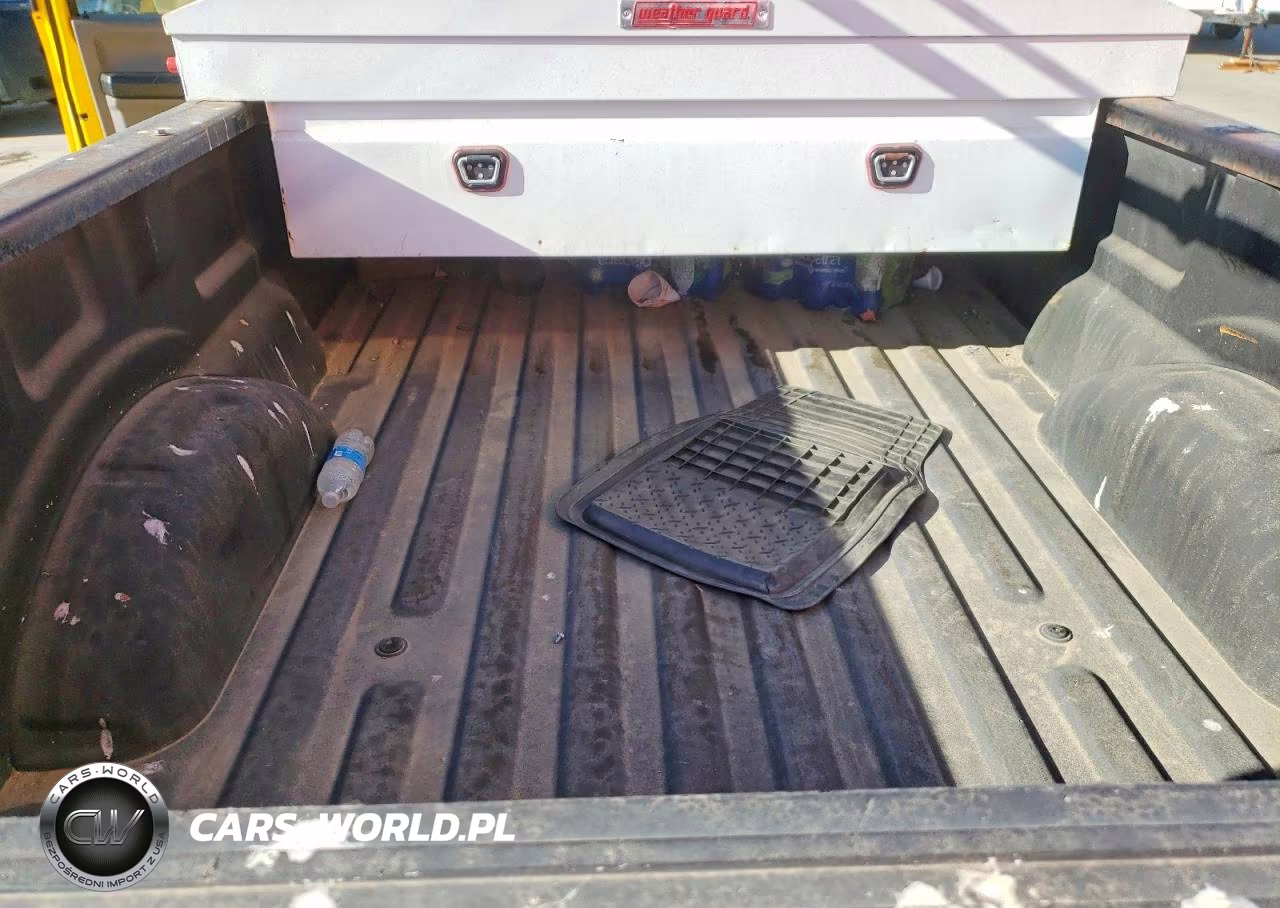 2020 Ford F150 VIN:1FTMF1CB1LKD03039 - 10