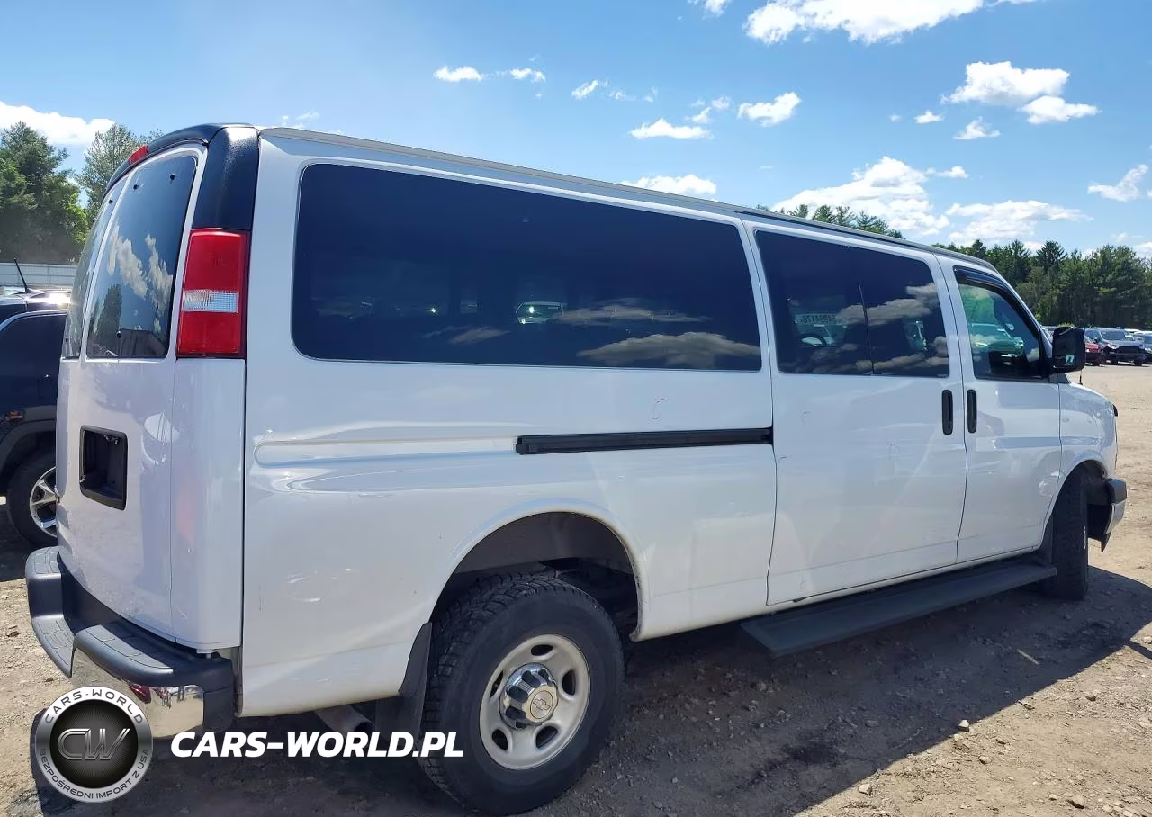 2019 Chevrolet Express G3500 Lt VIN:1GAZGPFP6K1160602 - 3