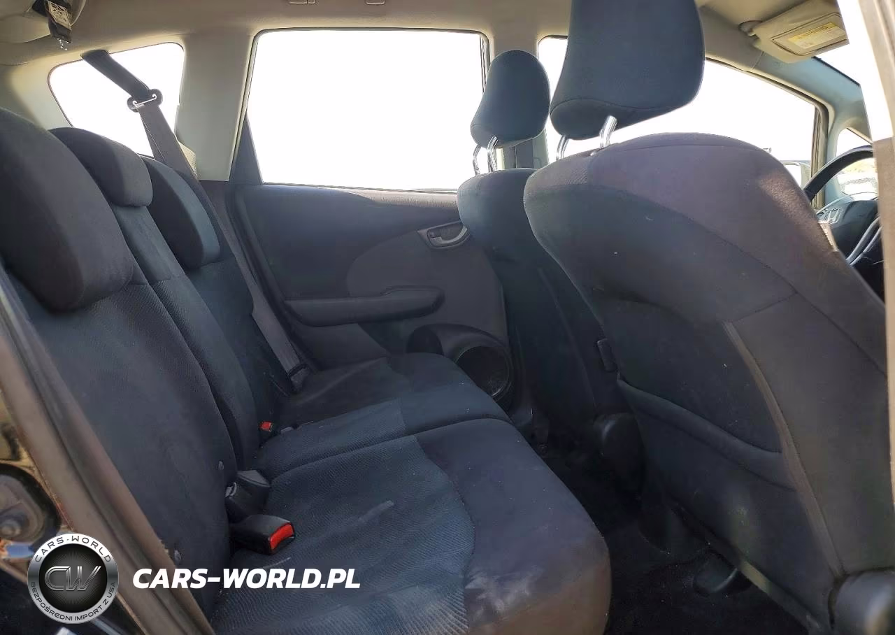 2011 Honda Fit Sport VIN:JHMGE8H52BC024332 - 10