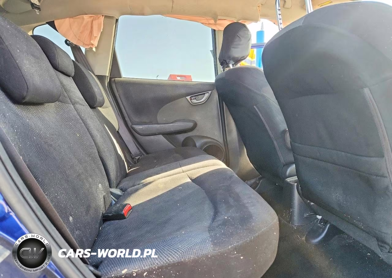 2011 Honda Fit Sport VIN:JHMGE8H59BC002604 - 11