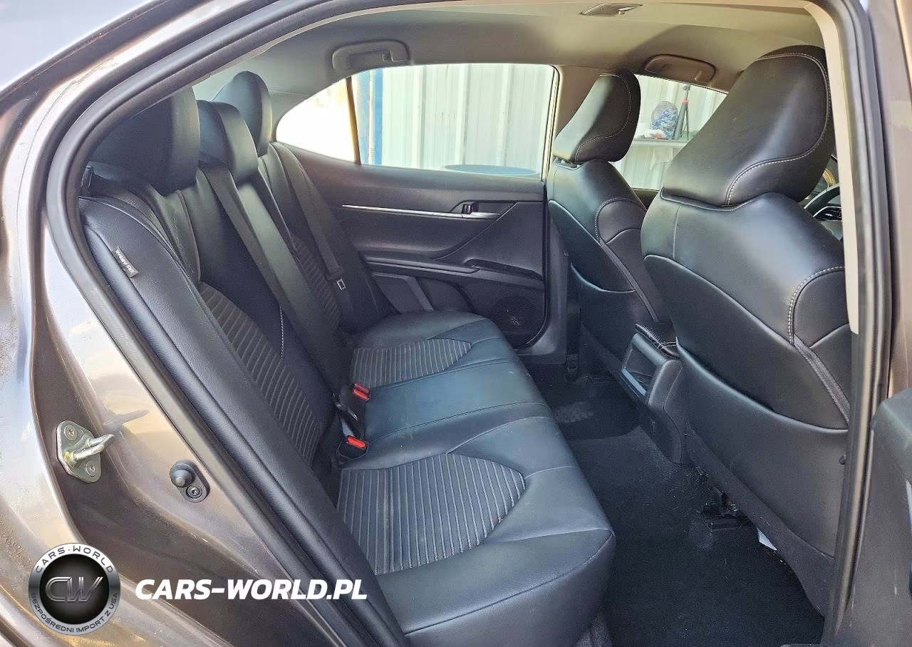 2020 Toyota Camry Se VIN:4T1G11AK3LU955188 - 10