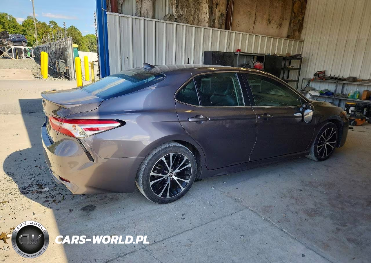 2020 Toyota Camry Se VIN:4T1G11AK3LU955188 - 3