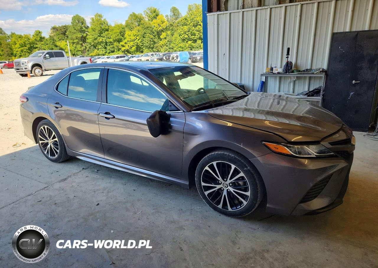 2020 Toyota Camry Se VIN:4T1G11AK3LU955188 - 4