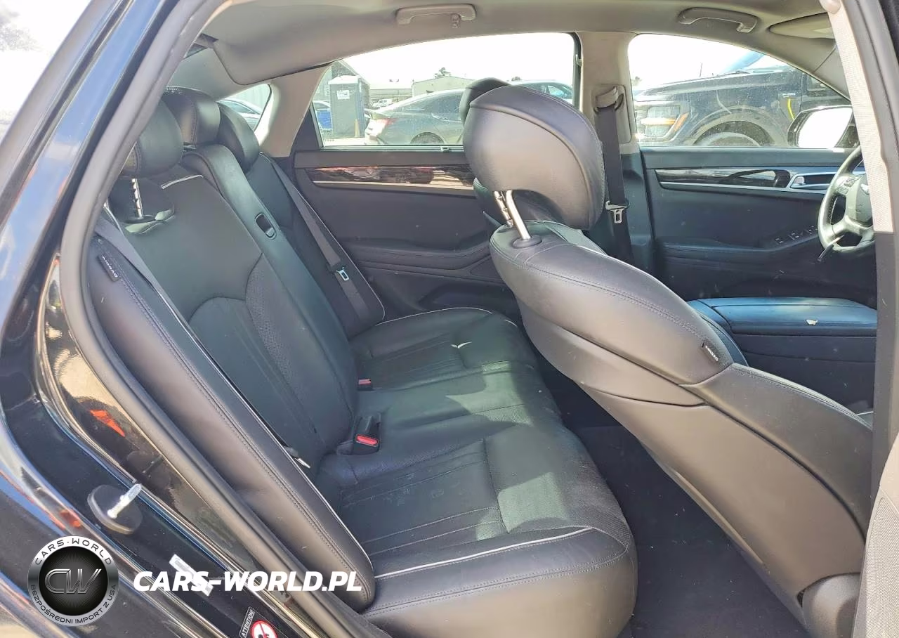 2015 Hyundai Genesis 3.8L VIN:KMHGN4JE1FU053868 - 10