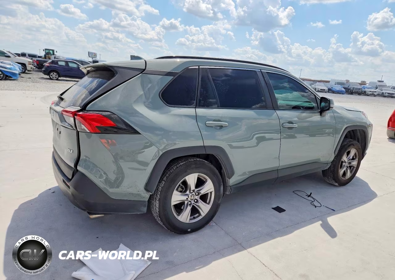 2023 Toyota Rav4 Xle VIN:2T3W1RFV8PW275636 - 3