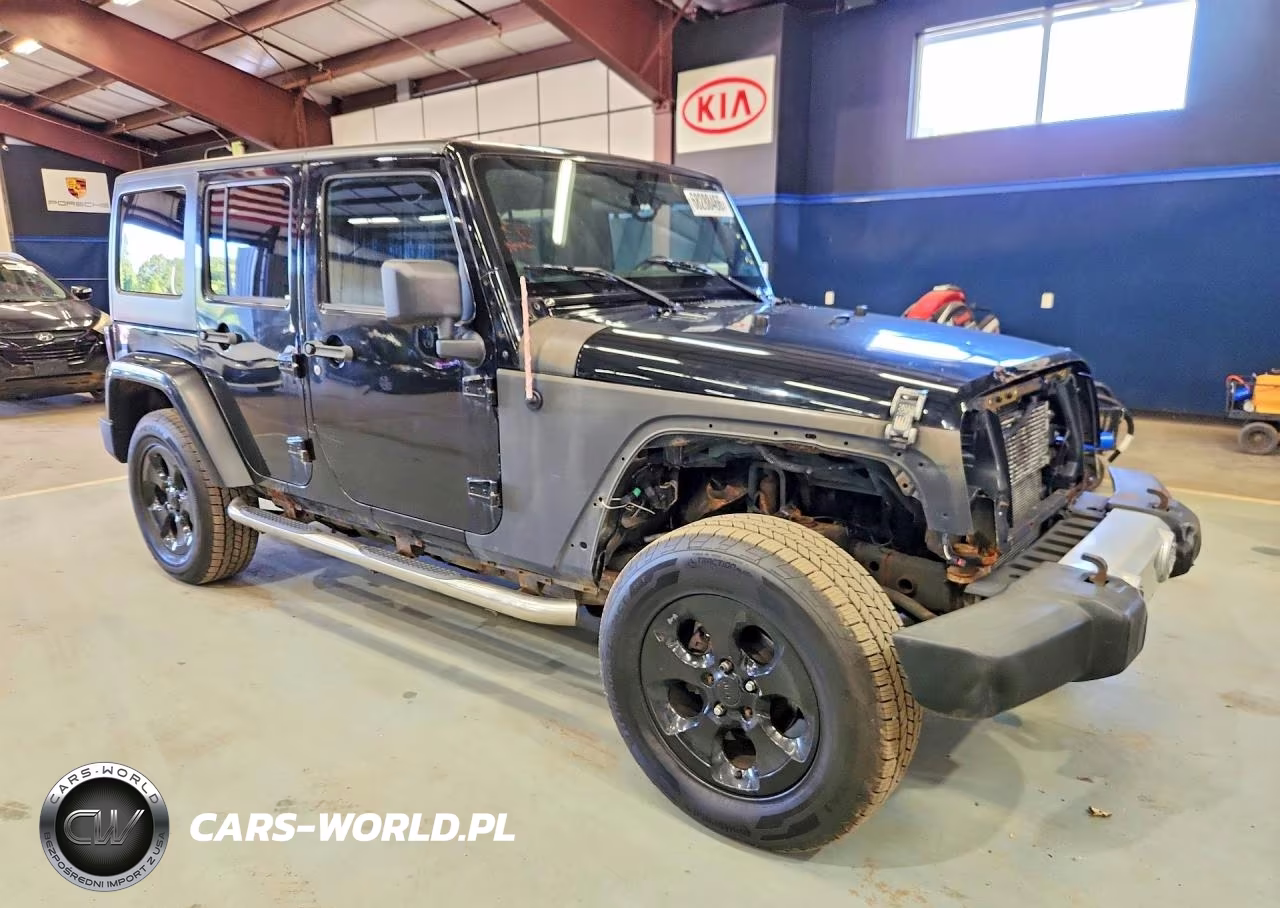 2012 Jeep Wrangler Unlimited Sahara VIN:1C4BJWEG9CL134538 - 4
