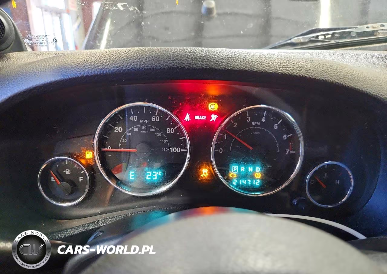 2012 Jeep Wrangler Unlimited Sahara VIN:1C4BJWEG9CL134538 - 9