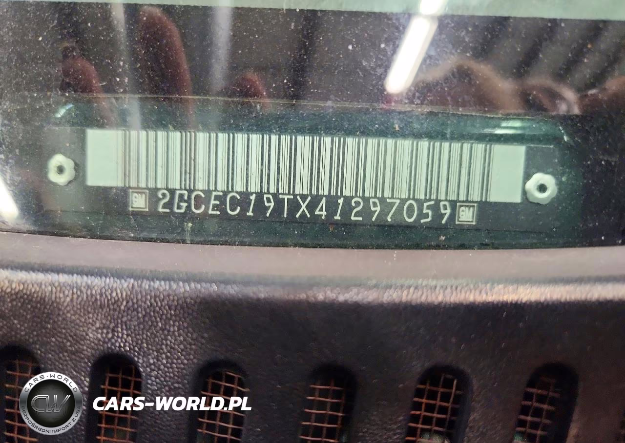 2004 Chevrolet Silverado C1500 VIN:2GCEC19TX41297059 - 12