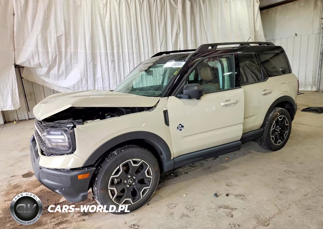2025 Ford Bronco Sport Outer Banks – zdjęcie 1 z 13