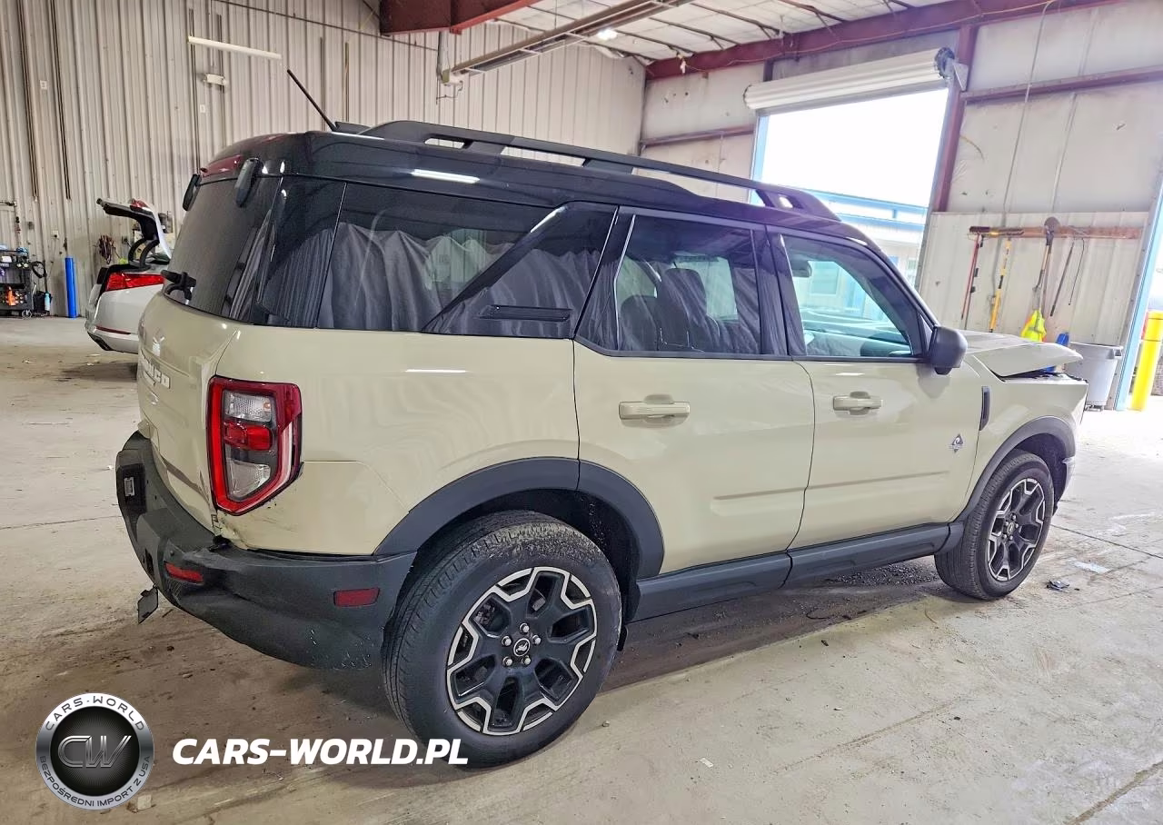 2025 Ford Bronco Sport Outer Banks VIN:3FMCR9CN4SRE17022 - 3