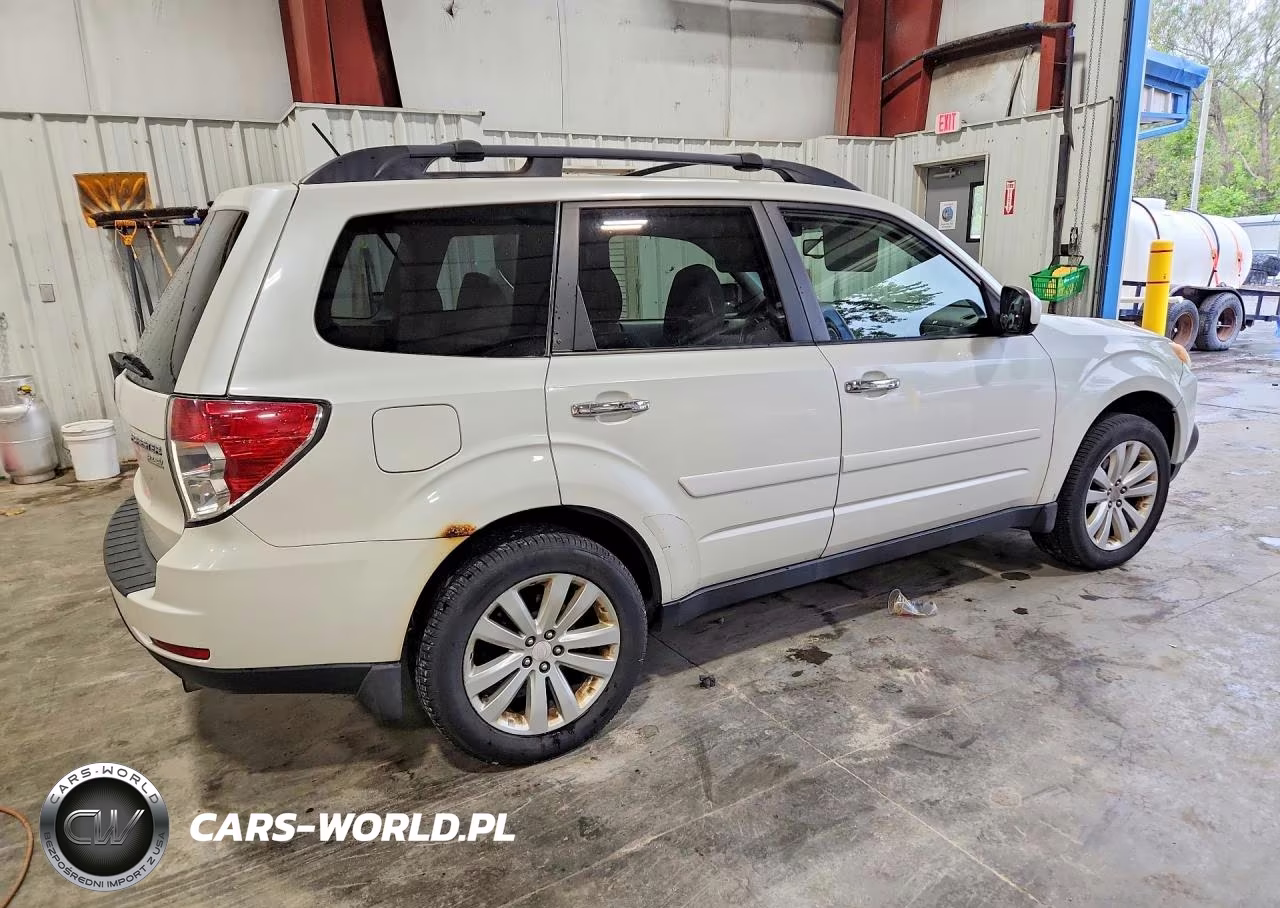 2011 Subaru Forester 2.5X Premium VIN:JF2SHADC7BH766650 - 3