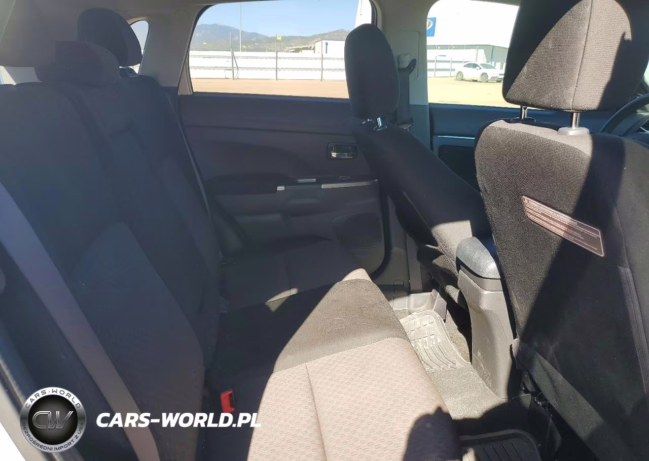 2018 Mitsubishi Outlander Sport Es VIN:JA4AP3AU3JZ029275 - 11