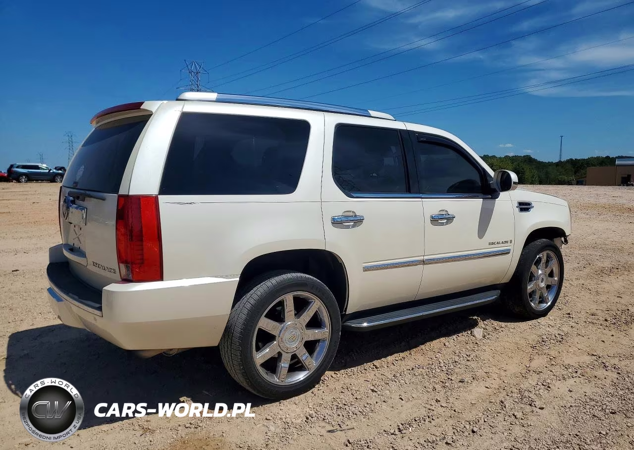 2008 Cadillac Escalade Luxury VIN:1GYFK63818R255461 - 3