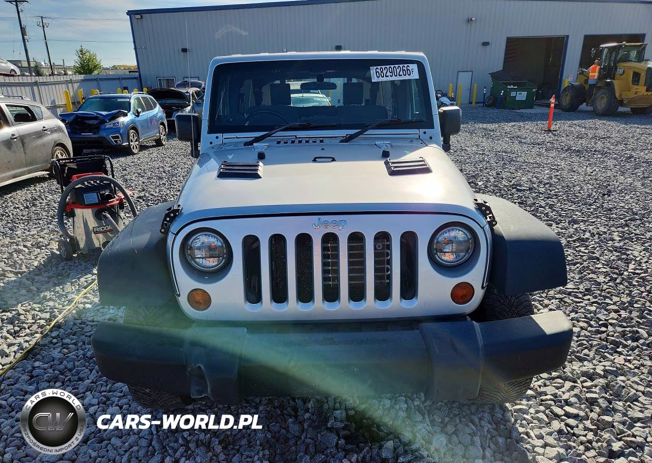 2009 Jeep Wrangler Unlimited X VIN:1J4GZ39139L710551 - 5