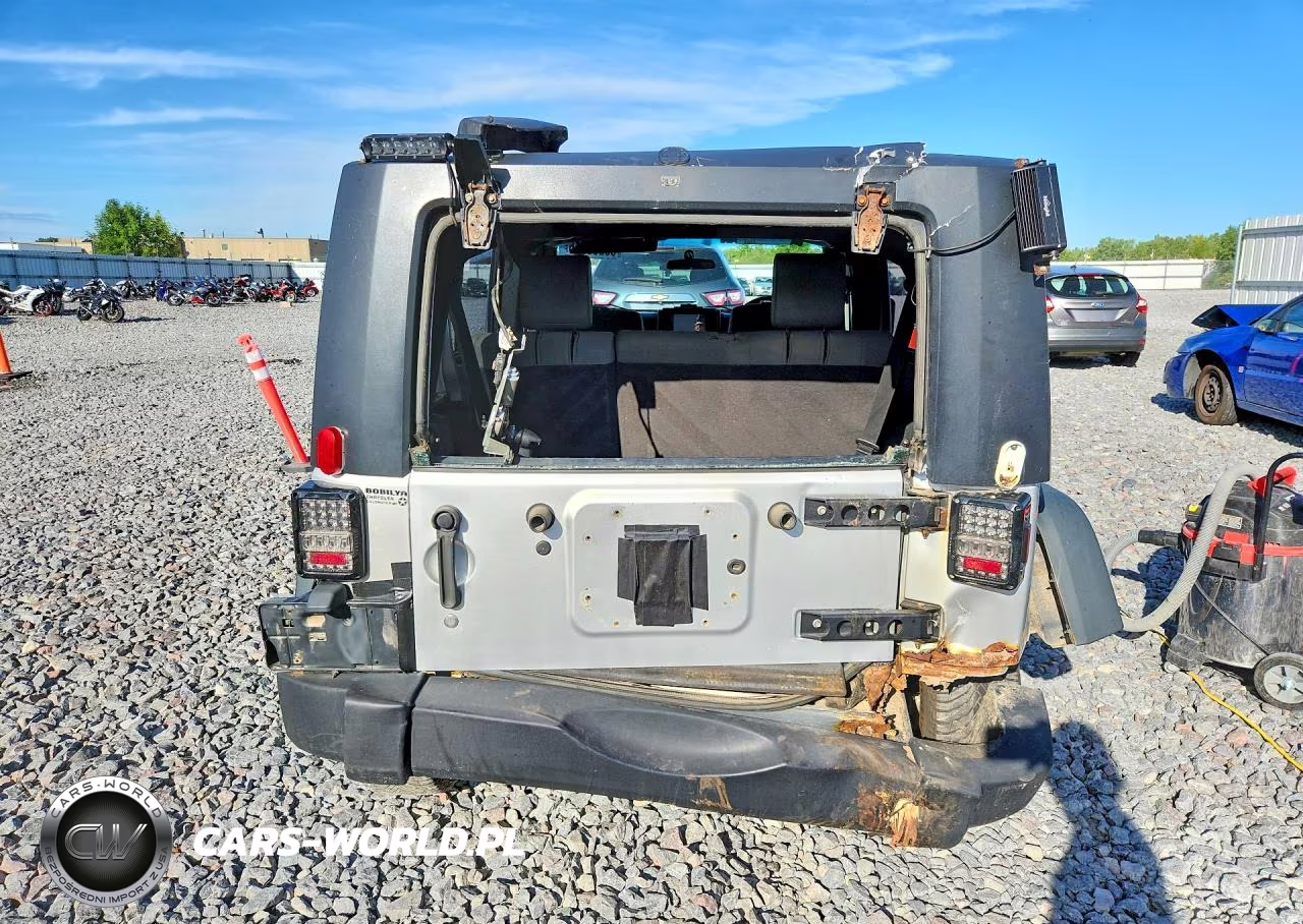 2009 Jeep Wrangler Unlimited X VIN:1J4GZ39139L710551 - 6