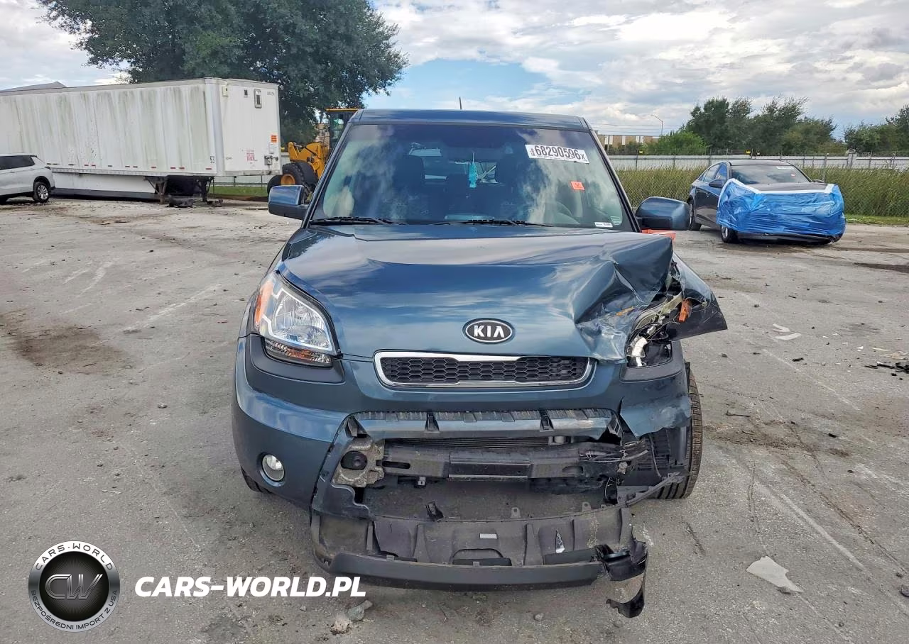 2011 Kia Soul + VIN:KNDJT2A21B7327086 - 5