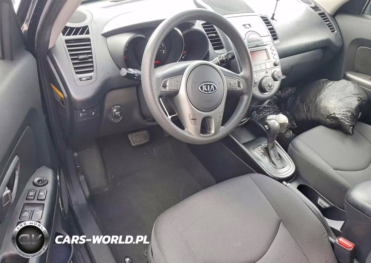 2011 Kia Soul + VIN:KNDJT2A21B7327086 - 8