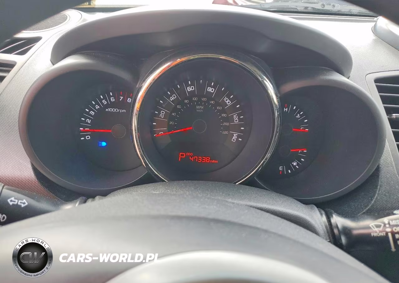 2011 Kia Soul + VIN:KNDJT2A21B7327086 - 9