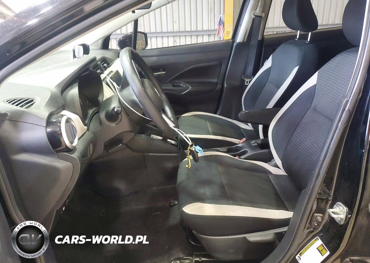 2020 Nissan Versa Sv VIN:3N1CN8EV8LL835811 - 7