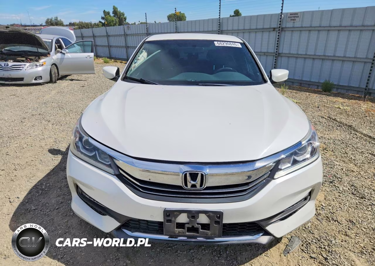 2016 Honda Accord Sport VIN:1HGCR2F54GA141726 - 5