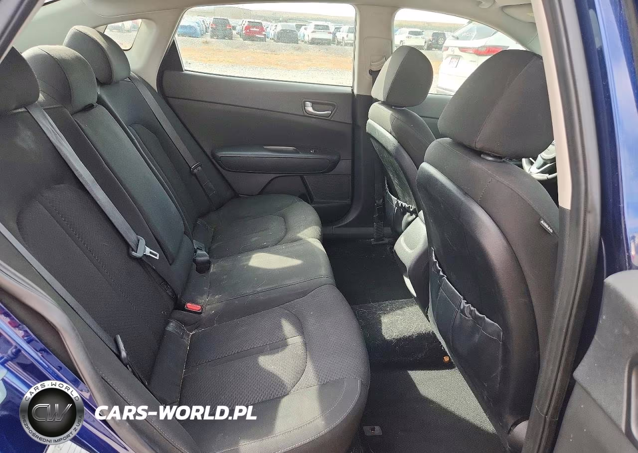 2017 Kia Optima Lx VIN:5XXGT4L35HG128568 - 10