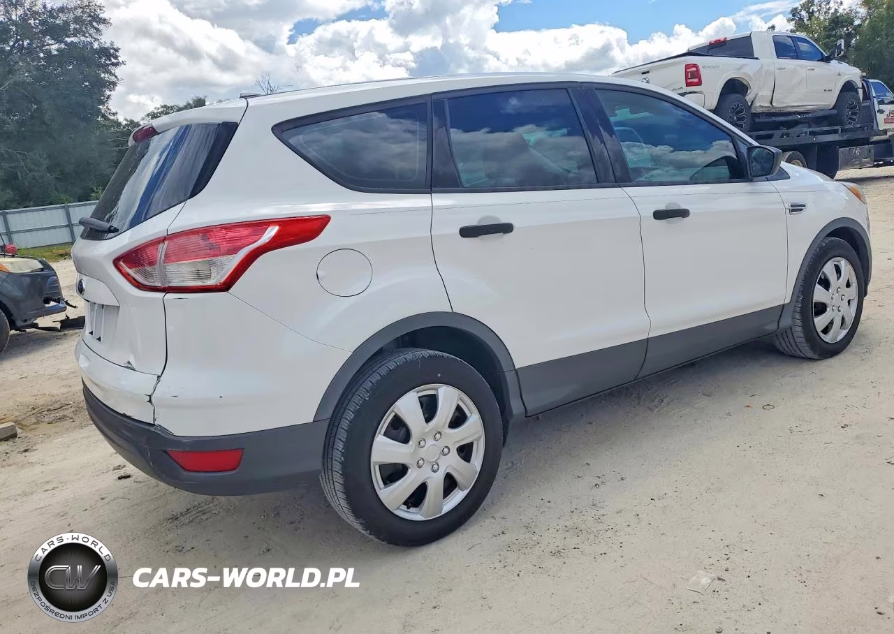 2016 Ford Escape S VIN:1FMCU0F72GUB53368 - 3
