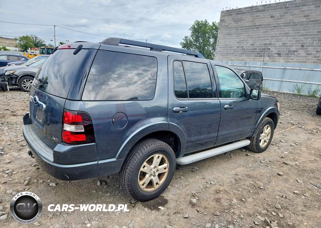2010 Ford Explorer Xlt VIN:1FMEU7DE7AUA32958 - 3