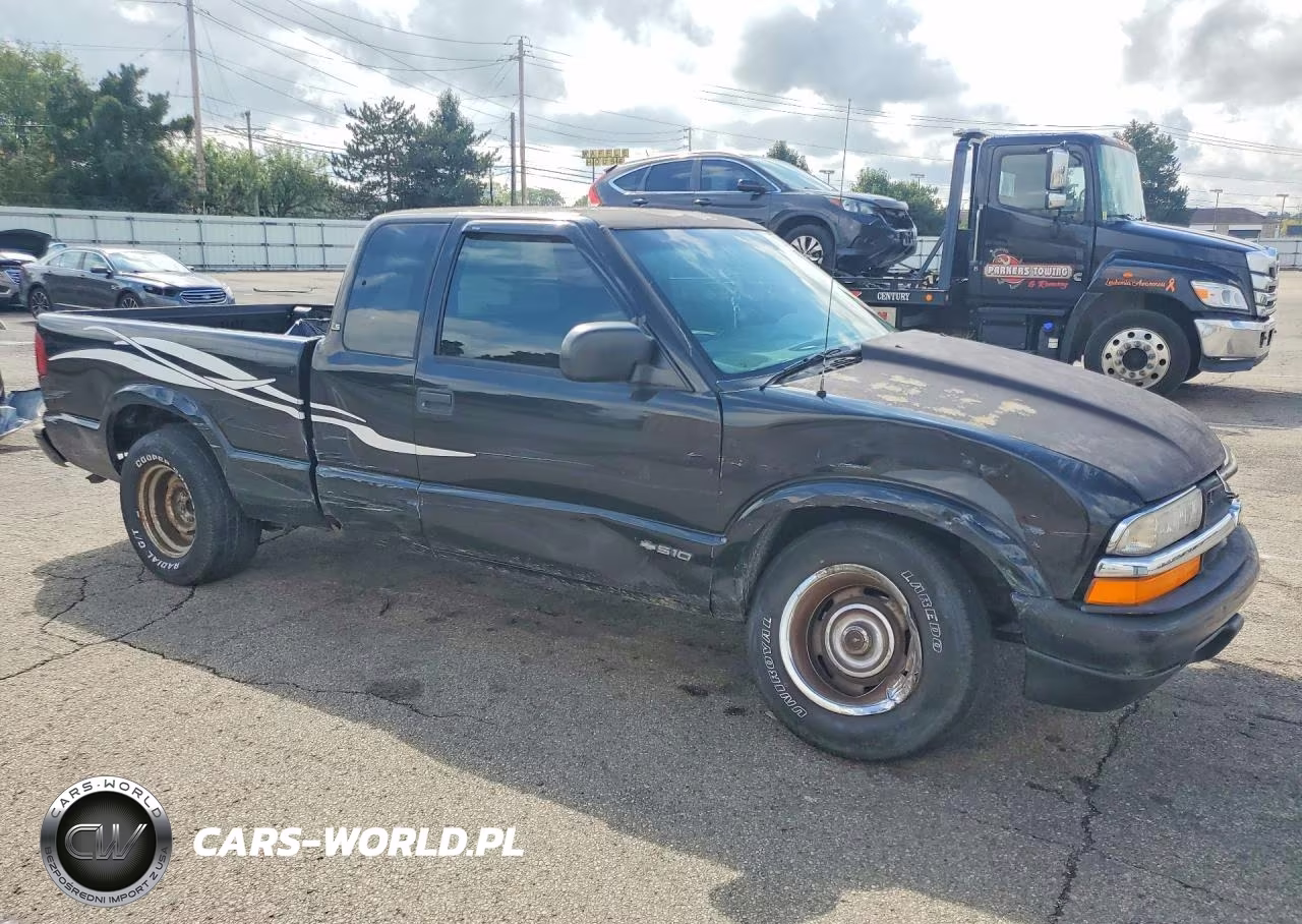 2001 Chevrolet S Truck S10 VIN:1GCCS19W018121702 - 4
