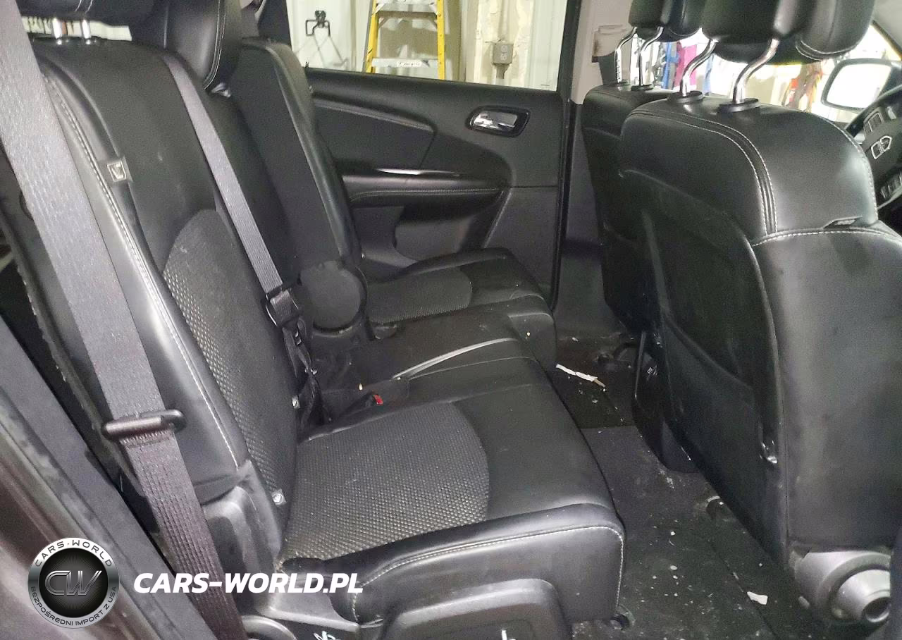 2019 Dodge Journey Crossroad VIN:3C4PDDGG4KT771306 - 11