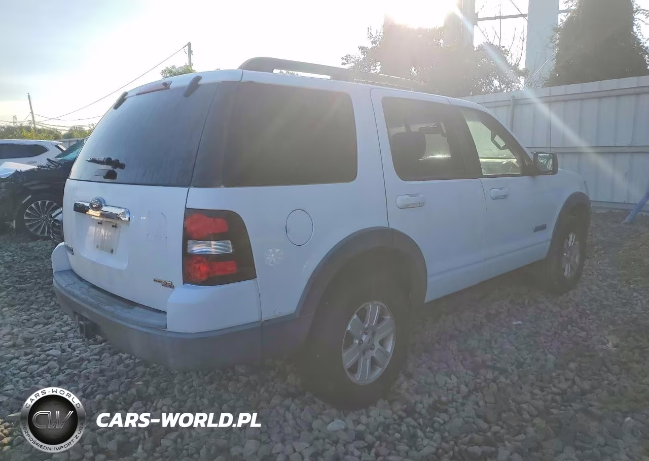 2007 Ford Explorer Xlt VIN:1FMEU73E77UA79627 - 3