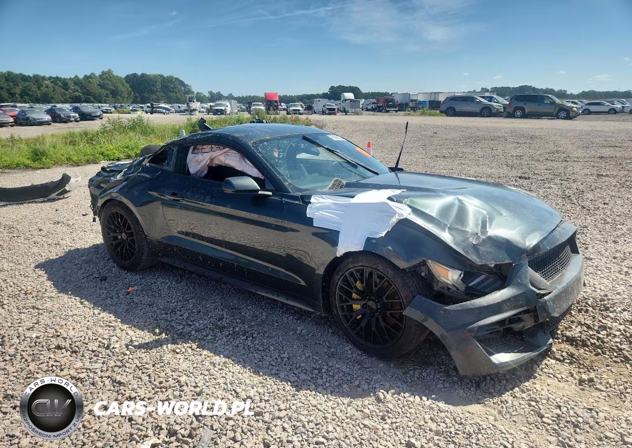 2015 Ford Mustang Base VIN:1FA6P8TH6F5332211 - 4