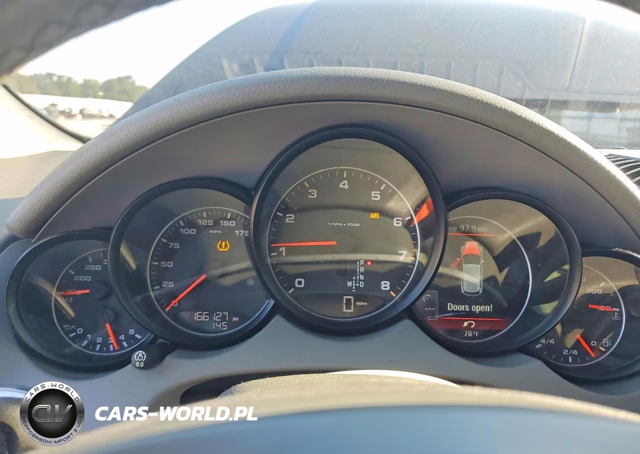 2011 Porsche Cayenne VIN:WP1AA2A22BLA00904 - 9