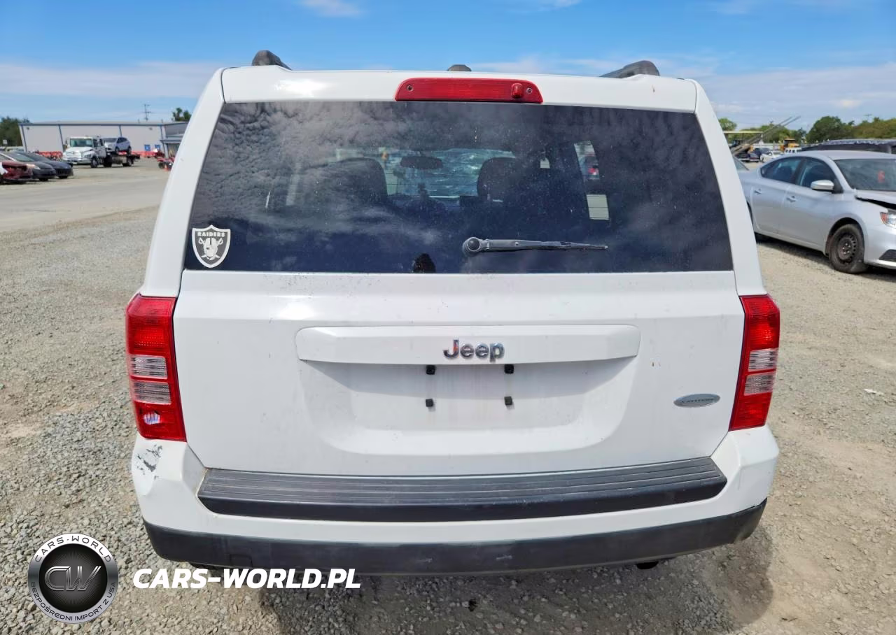 2013 Jeep Patriot Latitude VIN:1C4NJPFB0DD194242 - 6
