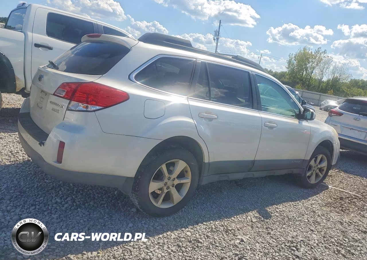 2013 Subaru Outback 2.5I Premium VIN:4S4BRBCC9D1203061 - 3