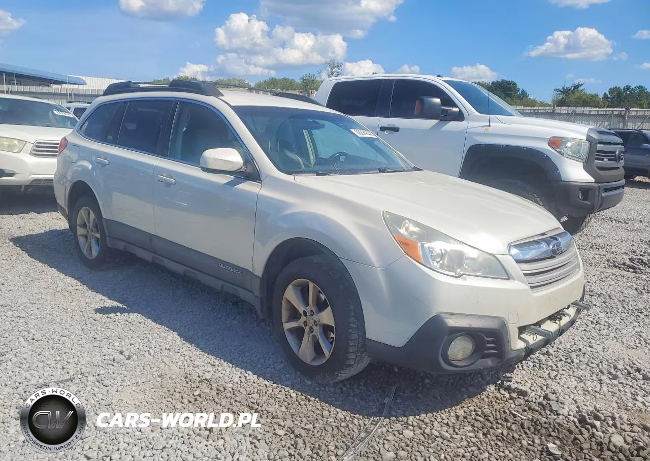 2013 Subaru Outback 2.5I Premium VIN:4S4BRBCC9D1203061 - 4