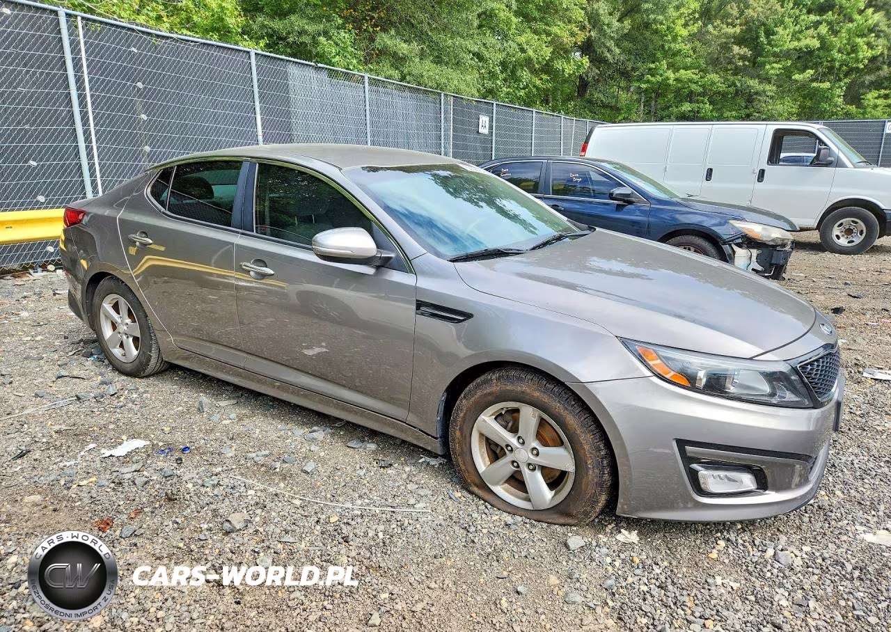 2015 Kia Optima Lx VIN:5XXGM4A70FG410570 - 4