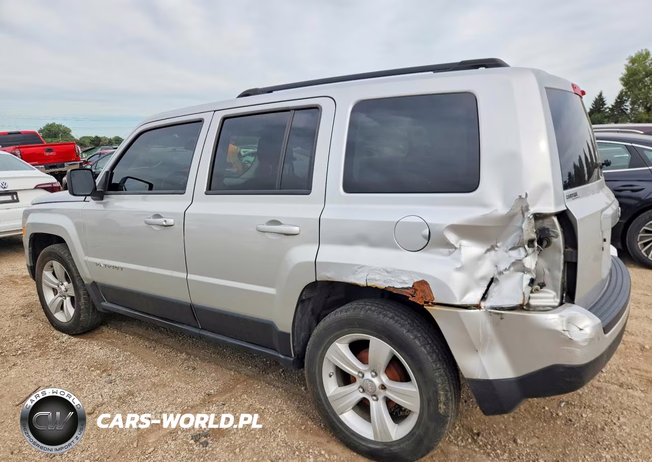 2013 Jeep Patriot Latitude VIN:1C4NJPFB6DD102843 - 2