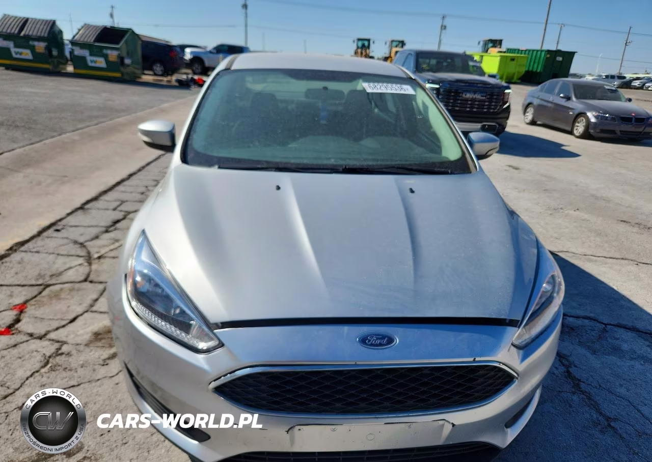 2017 Ford Focus Se VIN:1FADP3F26HL341278 - 5