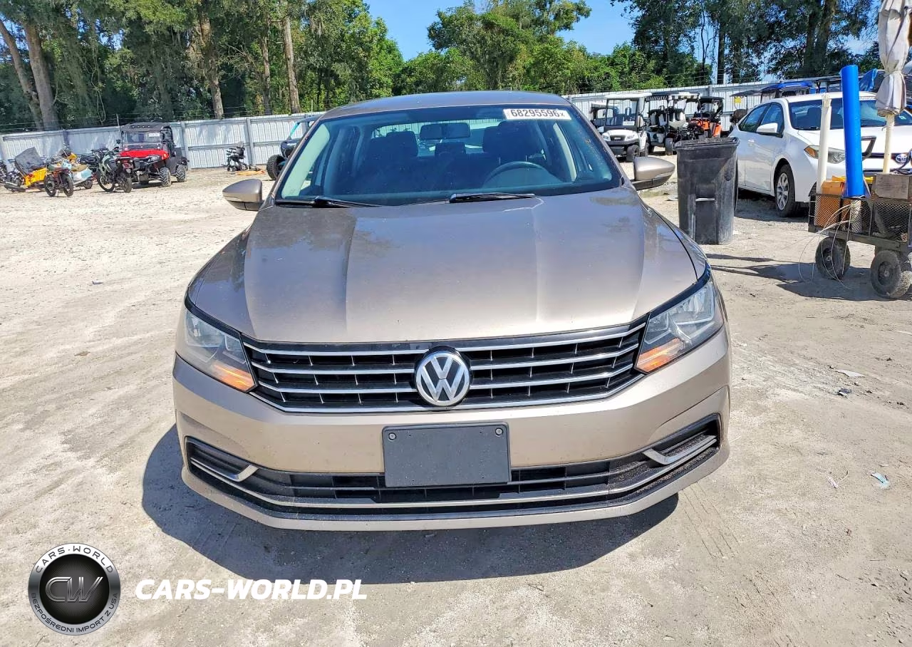 2016 Volkswagen Passat S VIN:1VWAS7A33GC011290 - 5