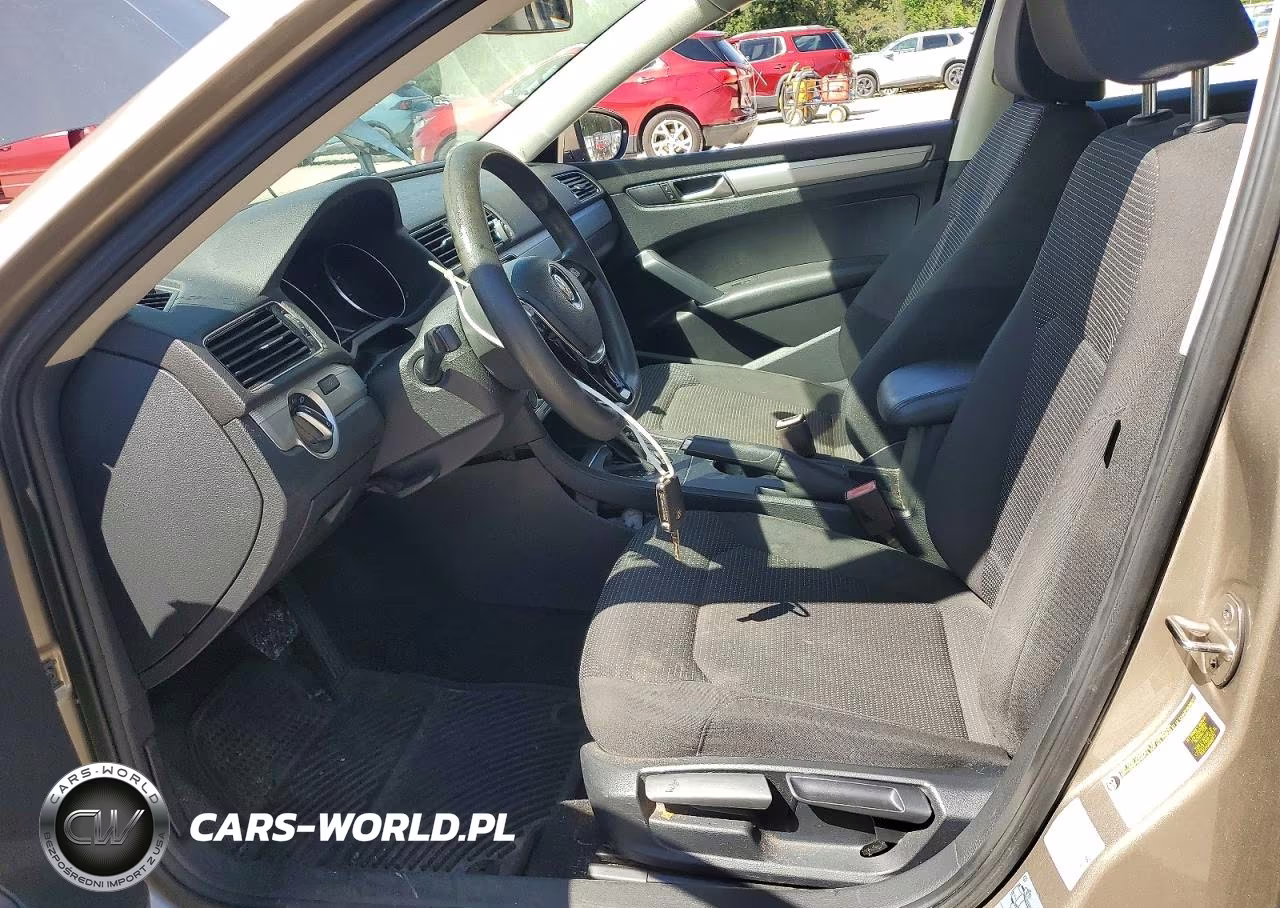 2016 Volkswagen Passat S VIN:1VWAS7A33GC011290 - 7