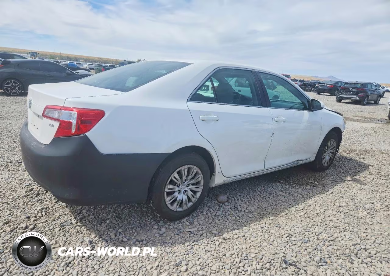 2014 Toyota Camry Le VIN:4T1BF1FK0EU407883 - 3
