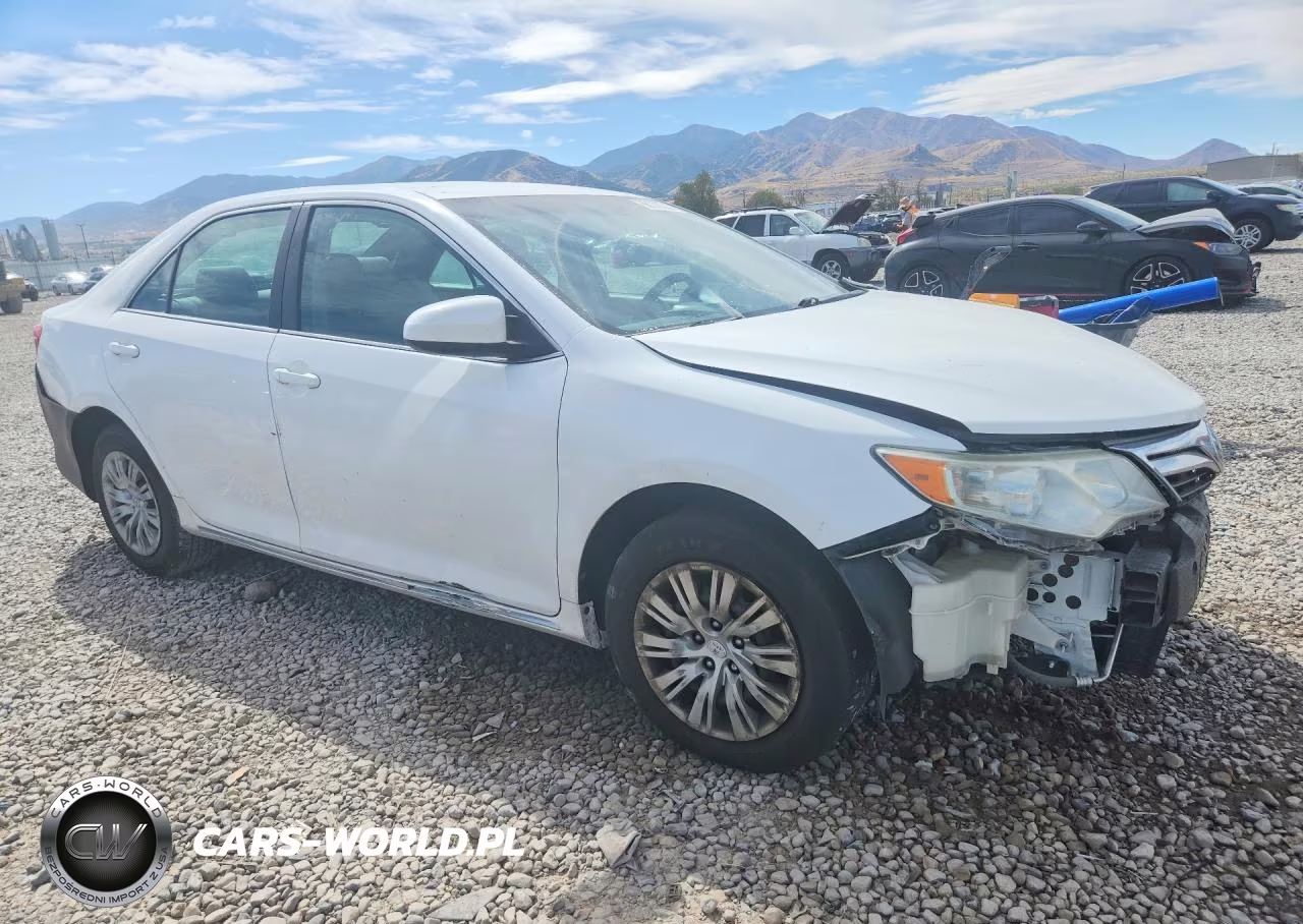2014 Toyota Camry Le VIN:4T1BF1FK0EU407883 - 4