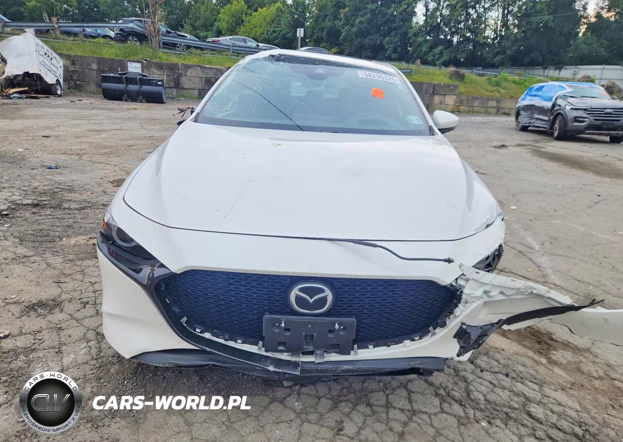 2023 Mazda 3 Premium VIN:JM1BPBMM0P1601099 - 5