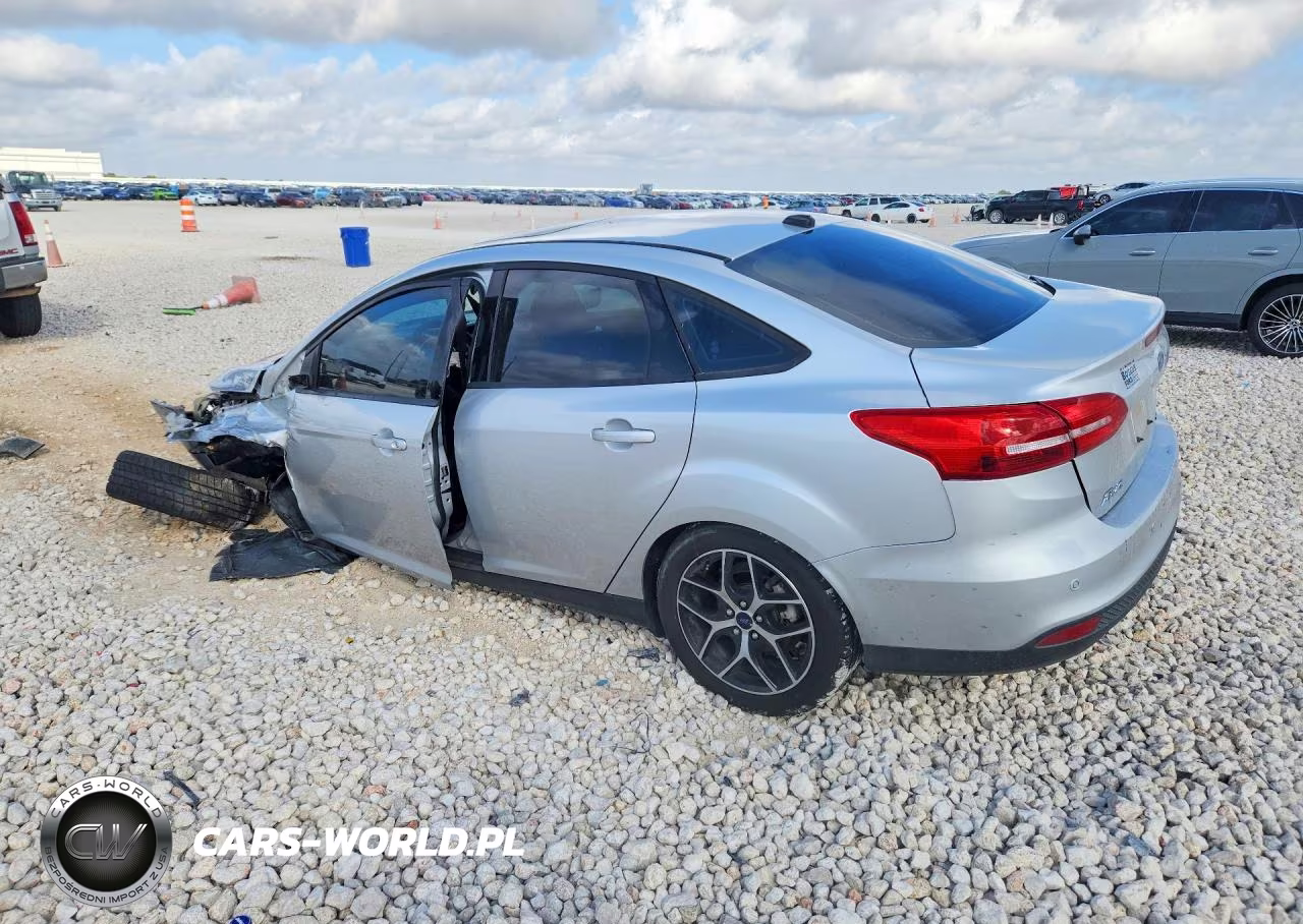 2017 Ford Focus Sel VIN:1FADP3H21HL237245 - 2