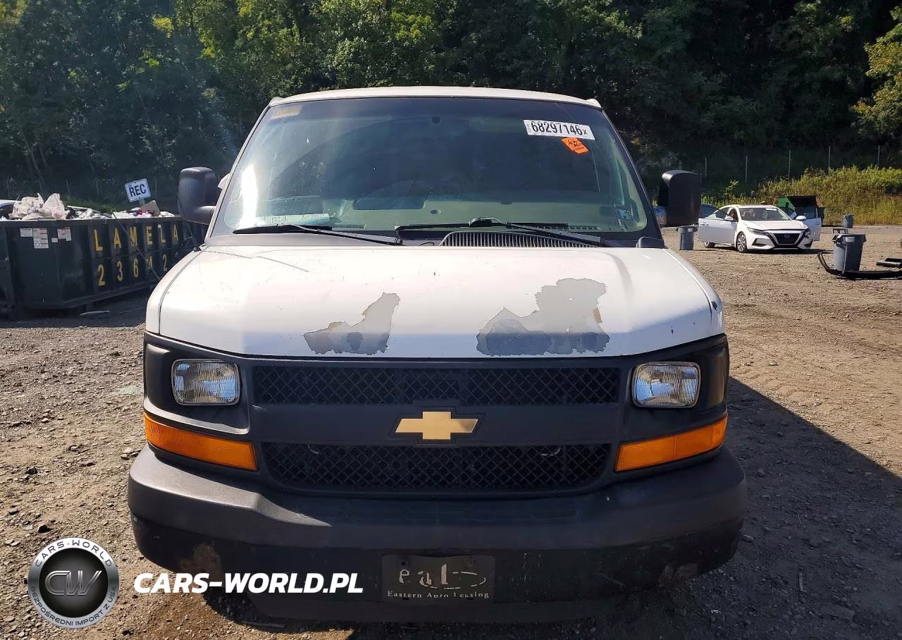 2012 Chevrolet Express G2500 VIN:1GCWGFFA9C1140751 - 5