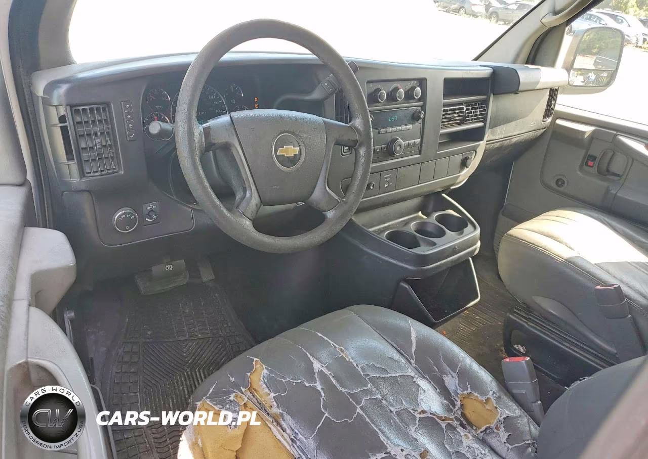 2012 Chevrolet Express G2500 VIN:1GCWGFFA9C1140751 - 8