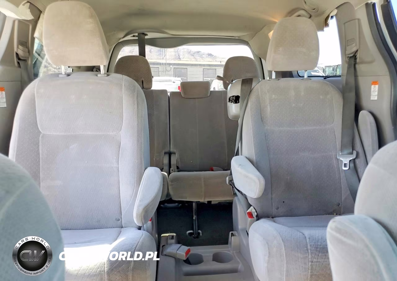 2015 Toyota Sienna Le VIN:5TDKK3DC4FS587317 - 10