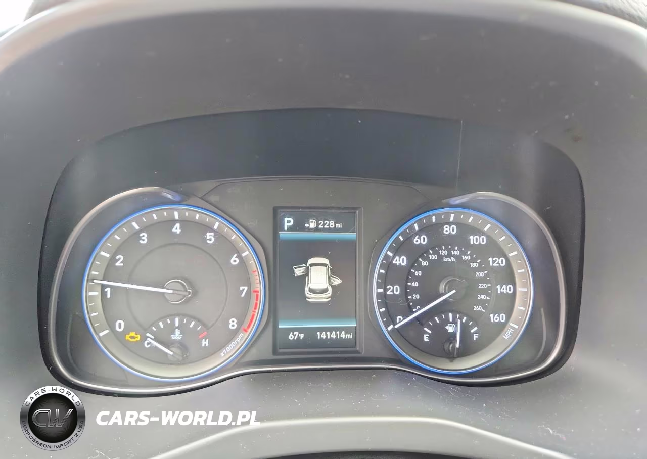 2018 Hyundai Kona Ultimate VIN:KM8K5CA54JU117334 - 9