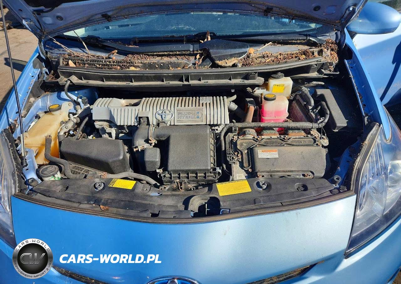 2014 Toyota Prius Plug-In Hybrid Base VIN:JTDKN3DP8E3057328 - 11